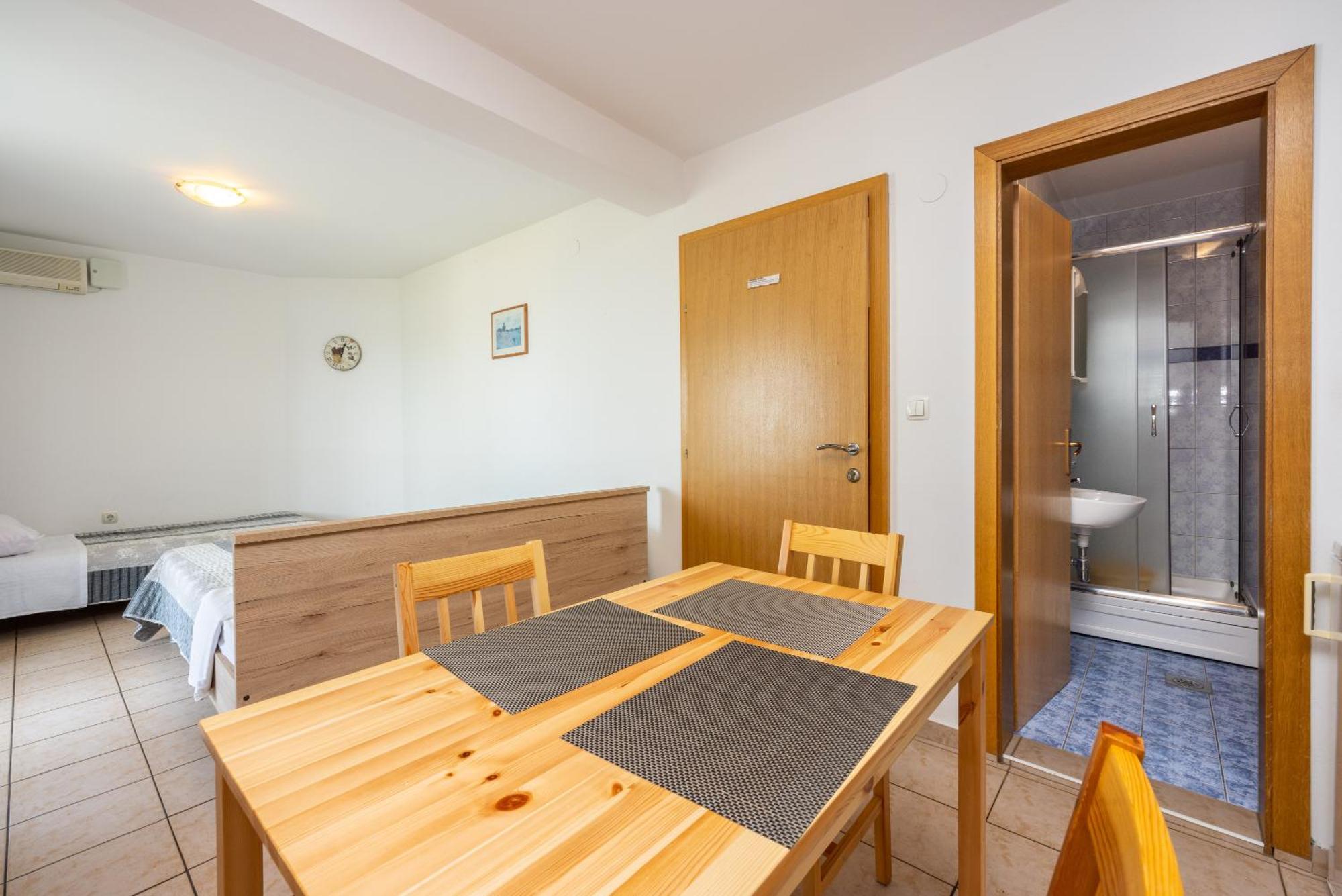 Apartments Obradovic Dramalj Kültér fotó